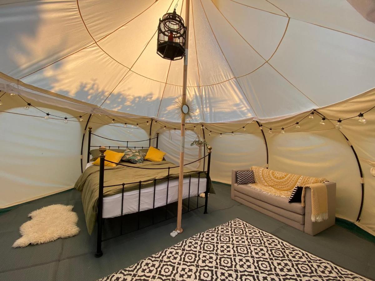 Secret Garden Glamping Hotel Lymington Exterior foto
